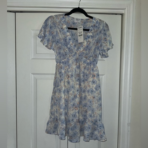 Floral Dress - Picture 2 of 7